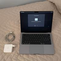 Apple MacBook Pro 14” 512GB SSD 16 GB M1 Pro