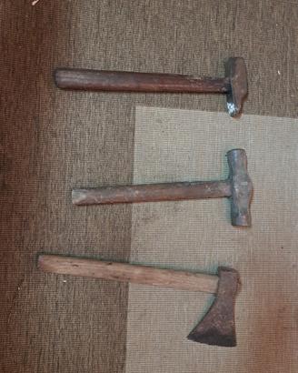 attrezzi da lavoro / martelli e accetta vintage