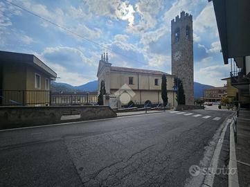 NEGOZIO A LUMEZZANE