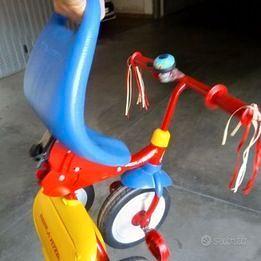 Triciclo radio flyer