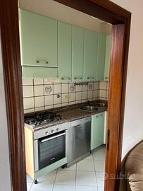 Cucina completa di mobili  e acquaio