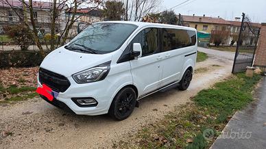 Ford Transit Tourneo
