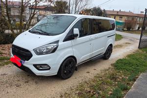 Ford Transit Tourneo