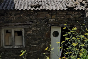 RUDERE da 200 mq e TERRENI da 10.000 mq