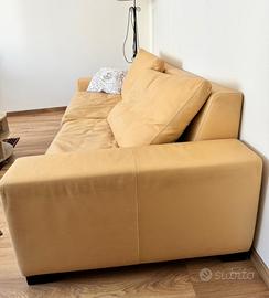 Divano in vera pelle