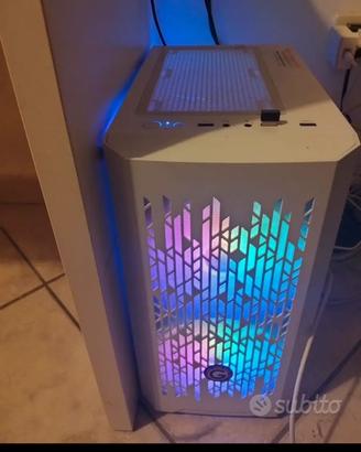 pc da gaming fisso 8GB di RAM
