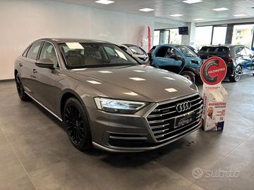 AUDI A8 50 TDI 3.0 Quattro 4X4 tiptronic Straful