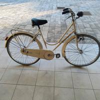 Bicicletta marca Santini, con freni a bacchetta.