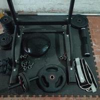 Dischi in ghisa e attrezzi da palestra