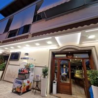 Bar pasticceria con patentino tabacchi e sisal