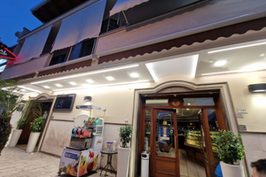 Bar pasticceria con patentino tabacchi e sisal