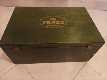 Scatola Vintage di Legno Verde scuro.