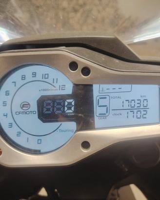 CF moto 650MT