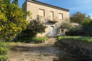 Casa via Montegranatico da ristrutturare