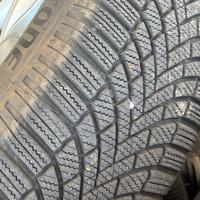 Cerchi originali Land Rover con Bridgestone