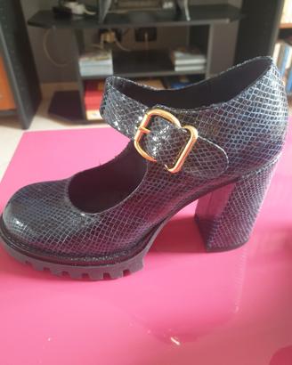 Mary Jane mady in Italy