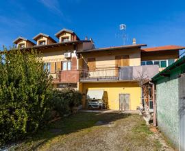 CASTELROSSO CASA SEMI INDIPENDENTE CON GIARDINO