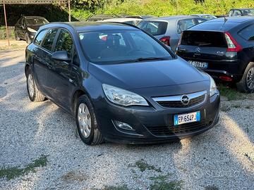 Opel Astra 1.4 Turbo 140CV Sports Tourer GPL Tech 