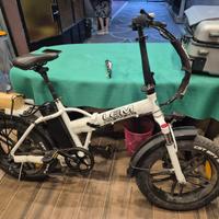Bicicletta elettrica pieghevole NUOVA MAI USATA