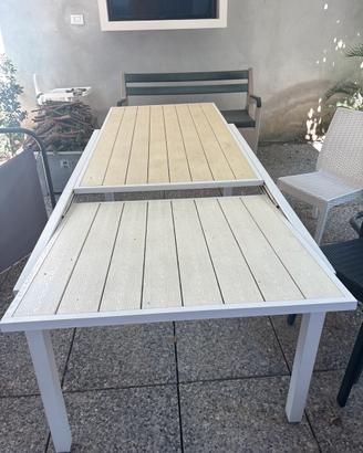 Tavolo da esterno