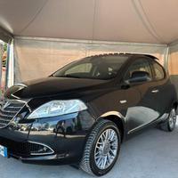 Lancia Ypsilon 1.2 69 CV 5 porte Platinum