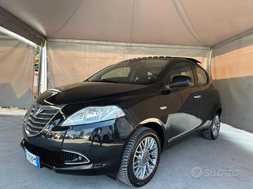 Lancia Ypsilon 1.2 69 CV 5 porte Platinum