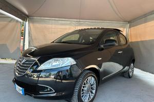 Lancia Ypsilon 1.2 69 CV 5 porte Platinum