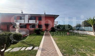 Villa bifamiliare Pastorano [Cod. rif 3270502VRG]