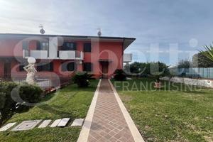 Villa bifamiliare Pastorano [Cod. rif 3270502VRG]