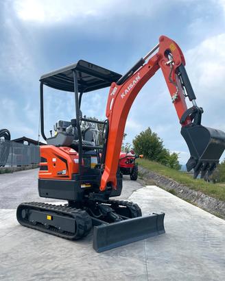 Miniescavatore KAISAN modello KN 20 (kubota)