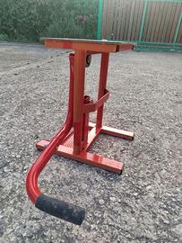 Cavalletto sollevatore per moto