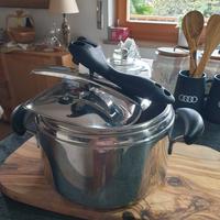 Pentola a pressione Lagostina