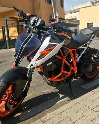 KTM SUPER DUKE 1290 R 