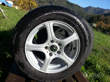 Cerchi in lega 15" + gomme