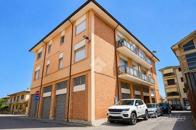 4 LOCALI A MOSCIANO SANT'ANGELO