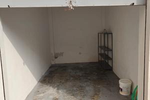 Box/garage/magazzino via Francesco baracca Torino