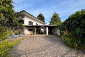 VILLA SINGOLA A CAMPARADA