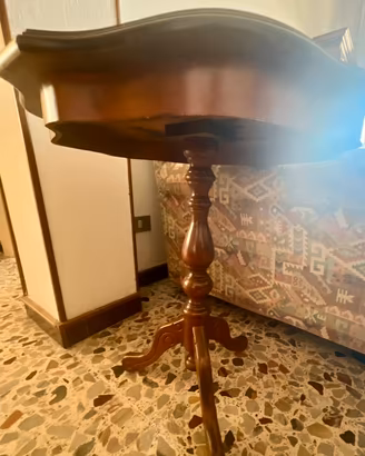 Tavolino laterale intarsiato vintage-Da restaurare
