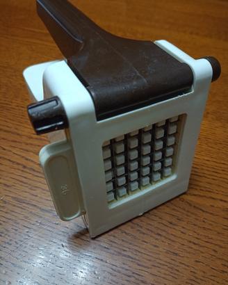 Taglia patate per patatine fritte TENUTO BENE