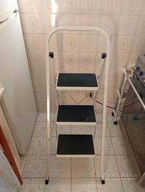 Scala pieghevole 3 gradini casa ritiro a Bari