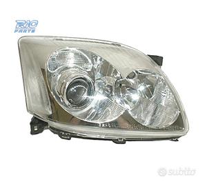 FANALE DESTRO PER TOYOTA AVENSIS 03-06