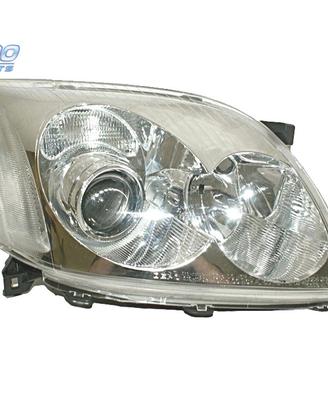 FANALE DESTRO PER TOYOTA AVENSIS 03-06