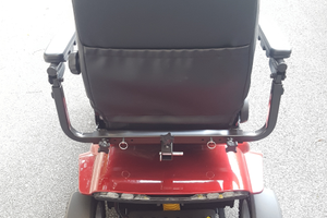 Scooter elettrico per disabili e anziani