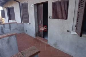 Casa indipendente di 203 m² con 4 locali e box aut