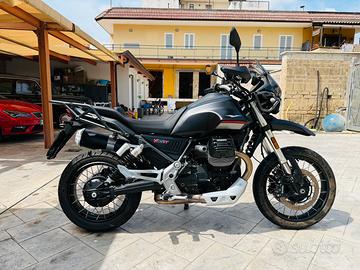 Moto Guzzi V85 TT Nero Etna