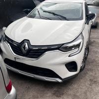 RENAULT CAPTUR VAN - RICAMBI USATI