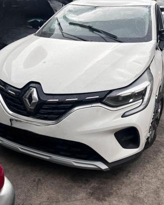 RENAULT CAPTUR VAN - RICAMBI USATI