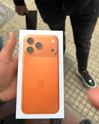 Iphone 17pro max 1 trb