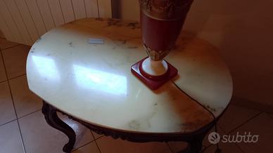 Tavolo in legno con marmo da salotto