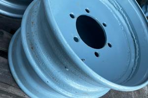 Cerchi rinforzati per rimorchio agricolo R19.5